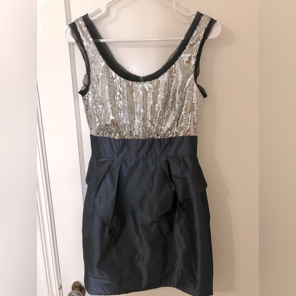 Silver & navy cocktail dress - BCBGeneration